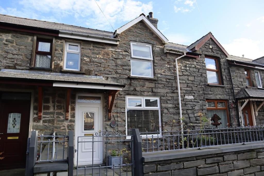 Dol Bach - Your Homely Welsh Cottage In The Heart Of Snowdonia Блайнай-Фестініоґ Екстер'єр фото